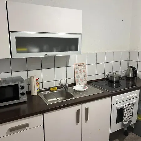 Проживание в семье M & B 2 *